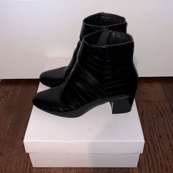 Chinese Laundry Dune Bootie - Picture 4 of 6